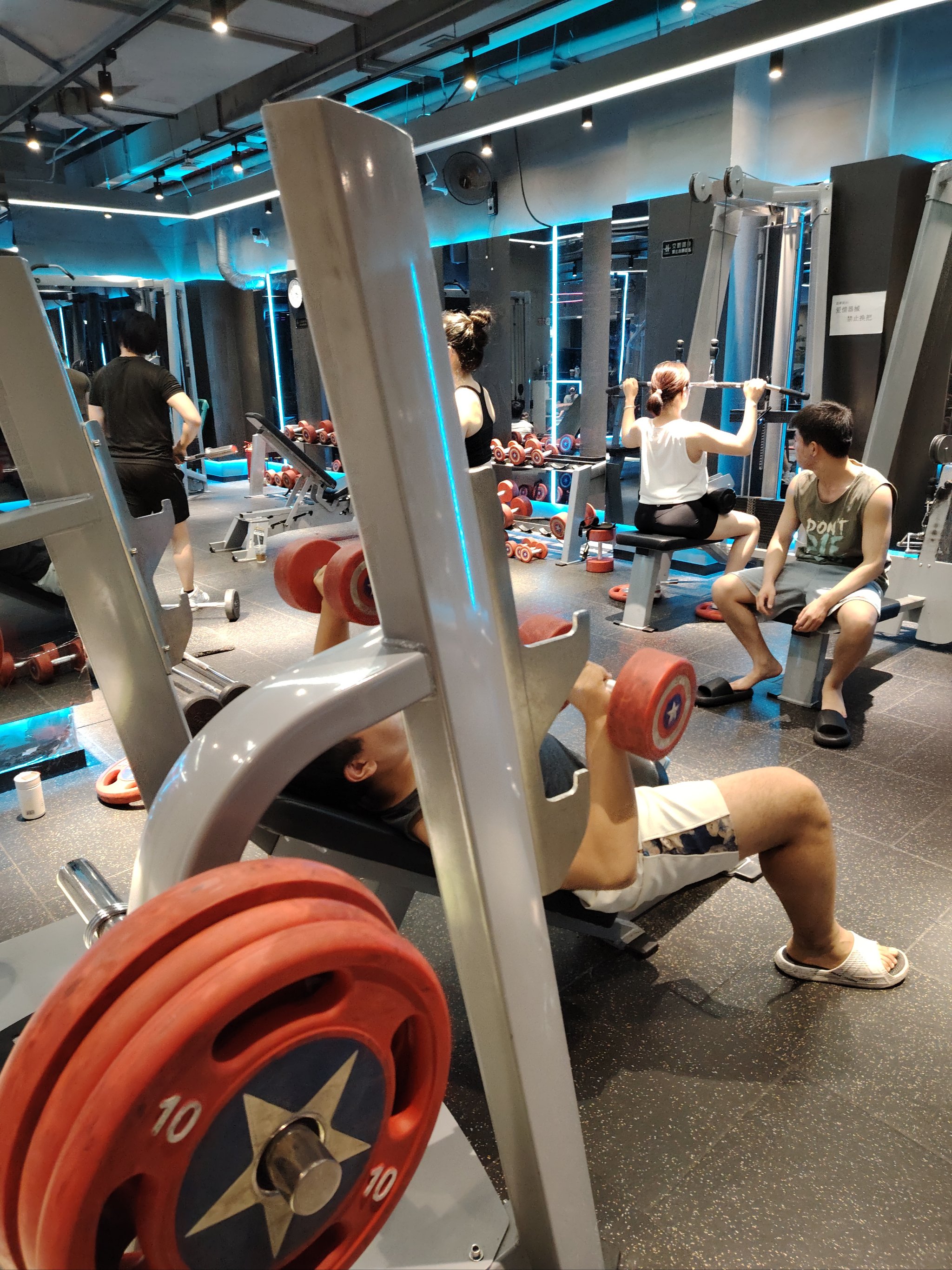 球队备战纪实曝光，训练营氛围热火朝天的简单介绍